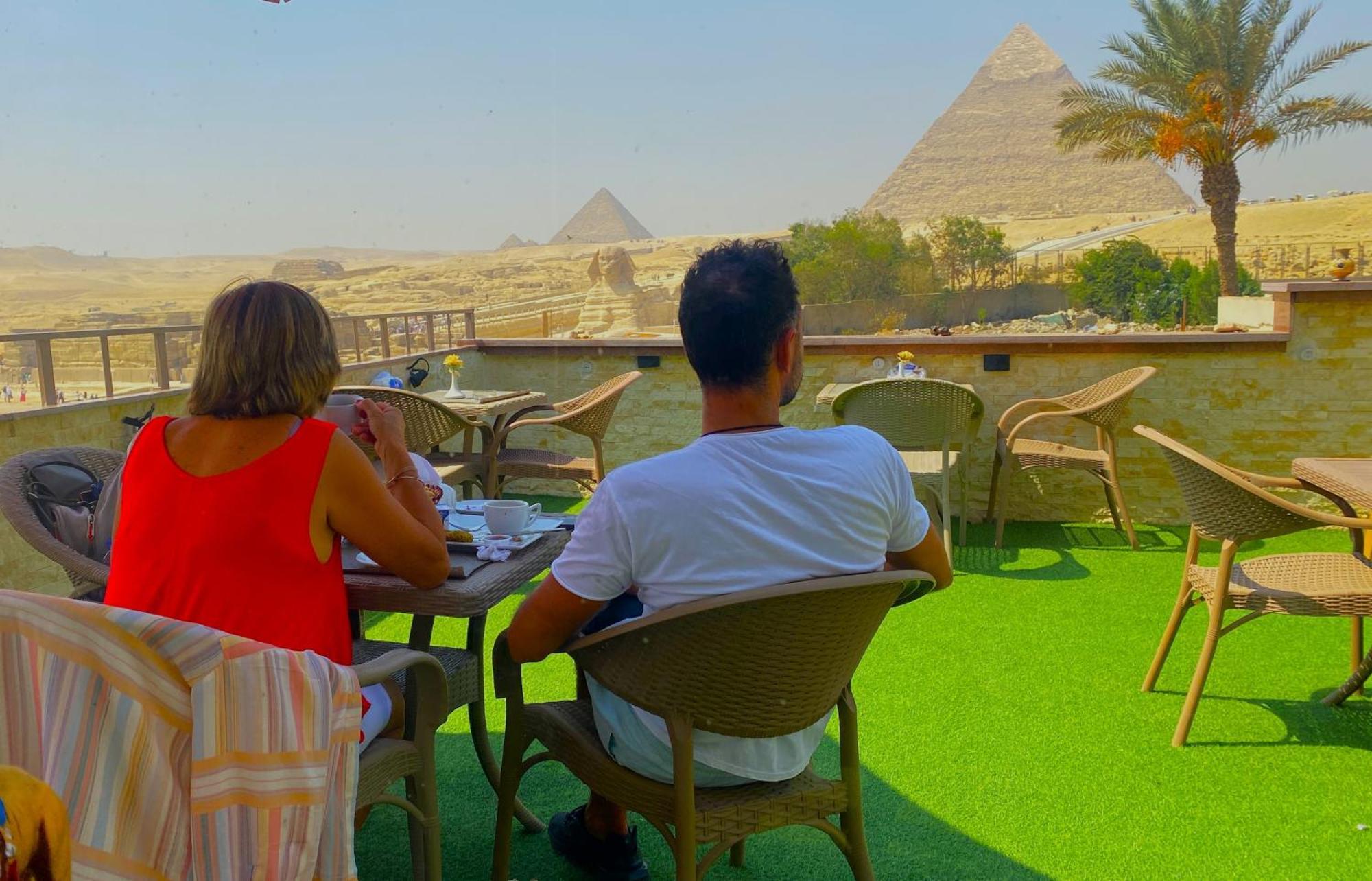Seven Pyramids Panoramic View Inn Kafret el-Gabal 外观 照片