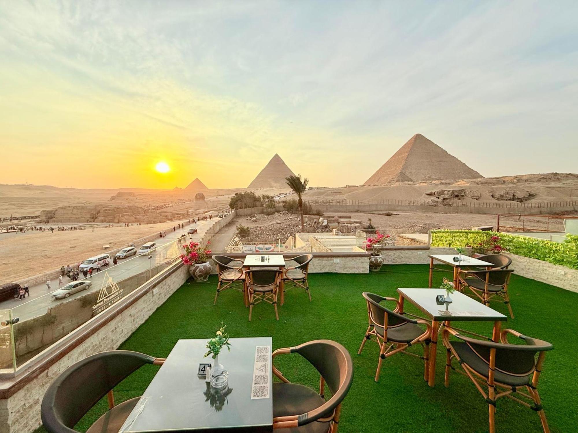 Seven Pyramids Panoramic View Inn Kafret el-Gabal 外观 照片
