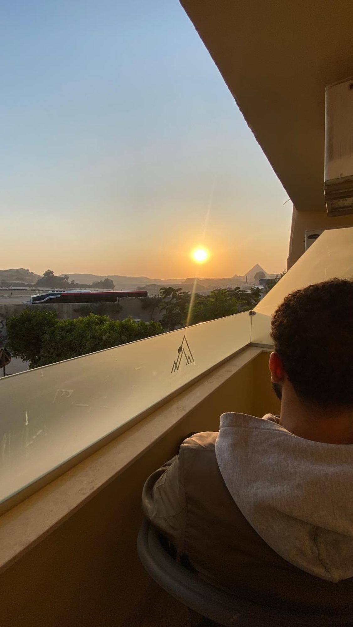 Seven Pyramids Panoramic View Inn Kafret el-Gabal 外观 照片